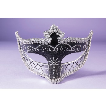 silver and black masquerade mask